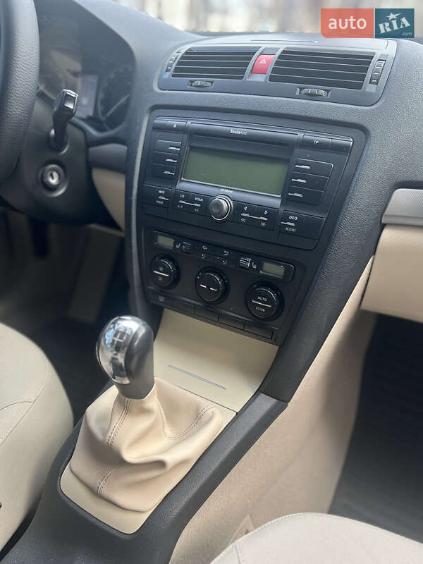 Лифтбек Skoda Octavia 2004 в Николаеве