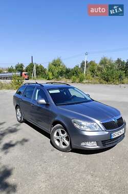 Универсал Skoda Octavia 2013 в Волочиске
