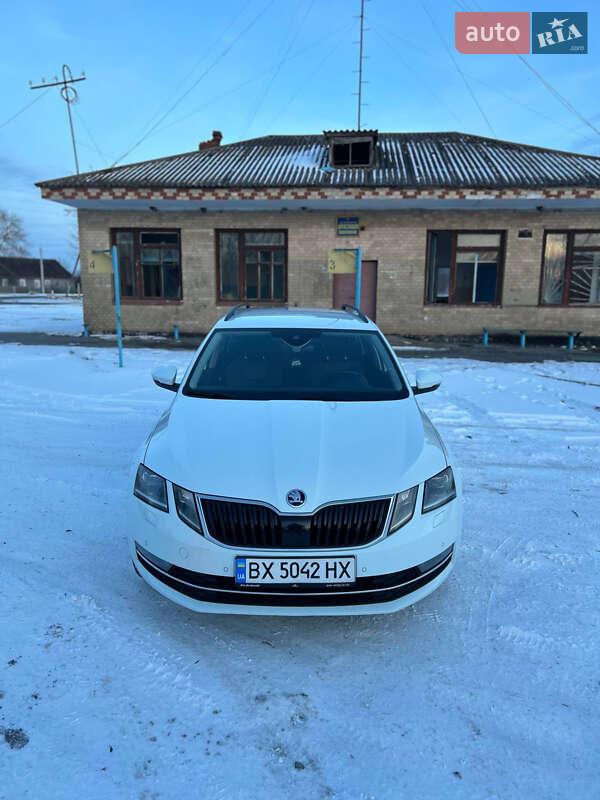 Универсал Skoda Octavia 2018 в Полонном