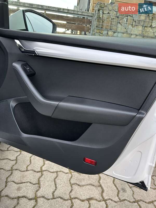 Ліфтбек Skoda Octavia 2018 в Стрию фото 66 Ліфтбек Skoda Octavia 2018 в Стрию