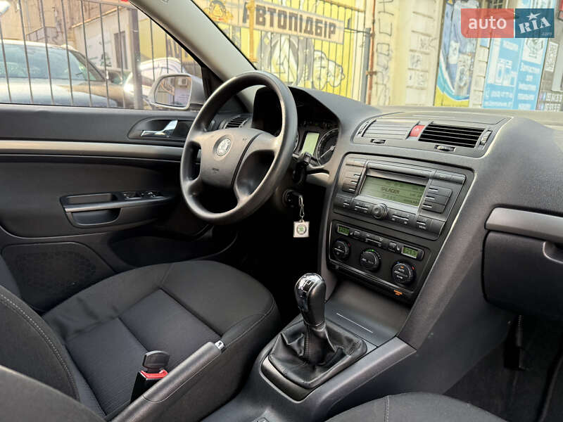 Лифтбек Skoda Octavia 2006 в Николаеве
