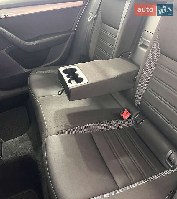 Универсал Skoda Octavia 2019 в Львове