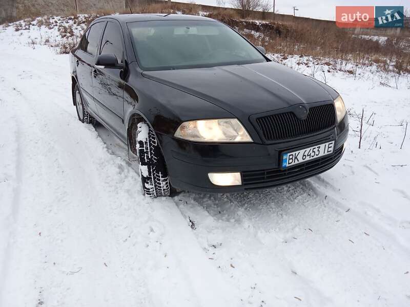 Лифтбек Skoda Octavia 2007 в Остроге