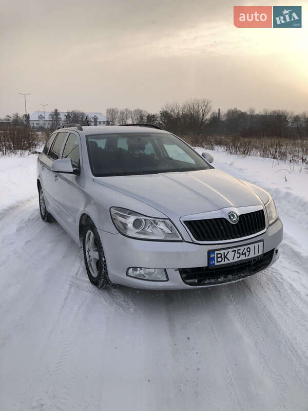 Универсал Skoda Octavia 2012 в Бродах