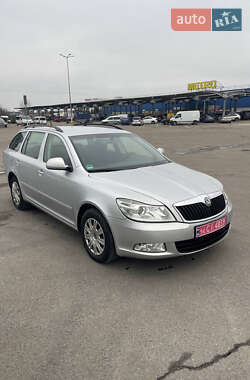 Универсал Skoda Octavia 2011 в Львове