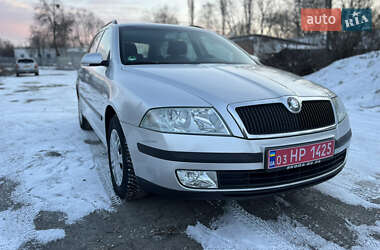 Универсал Skoda Octavia 2005 в Хороле