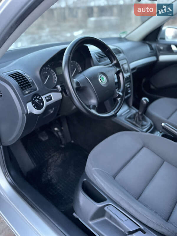 Универсал Skoda Octavia 2005 в Хороле фото 13 Универсал Skoda Octavia 2005 в Хороле