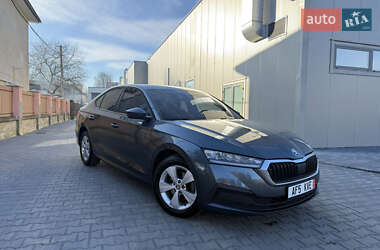 Лифтбек Skoda Octavia 2021 в Ужгороде