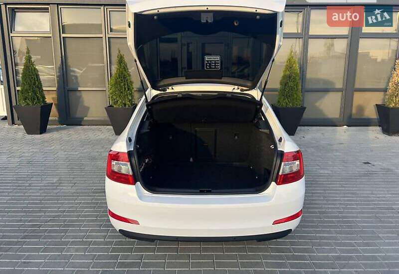 Лифтбек Skoda Octavia 2016 в Ужгороде