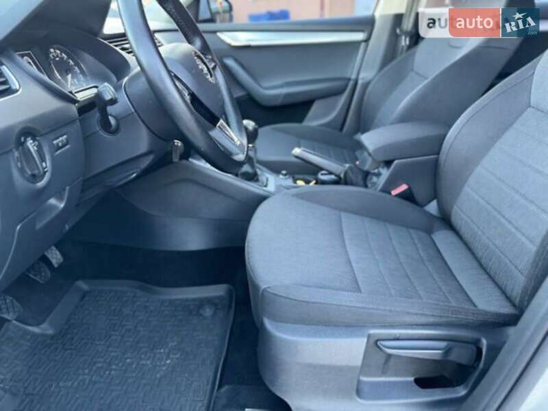 Лифтбек Skoda Octavia 2016 в Ужгороде