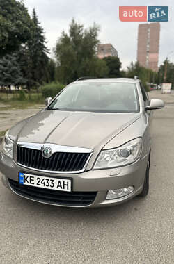 Універсал Skoda Octavia 2009 в Дніпрі
