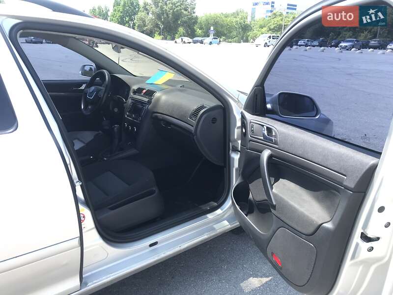 Универсал Skoda Octavia 2006 в Запорожье