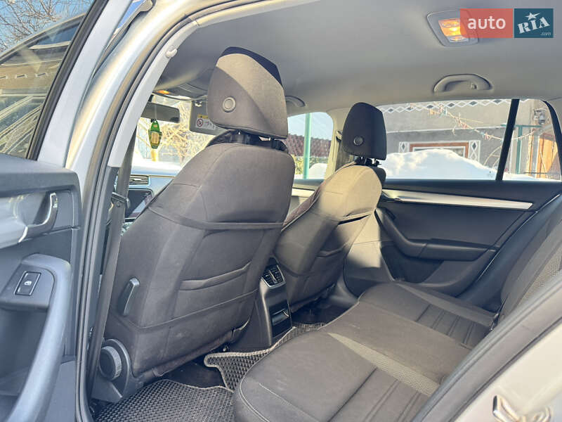 Универсал Skoda Octavia 2020 в Золочеве