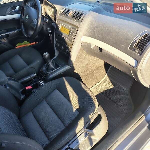 Універсал Skoda Octavia 2008 в Локачах