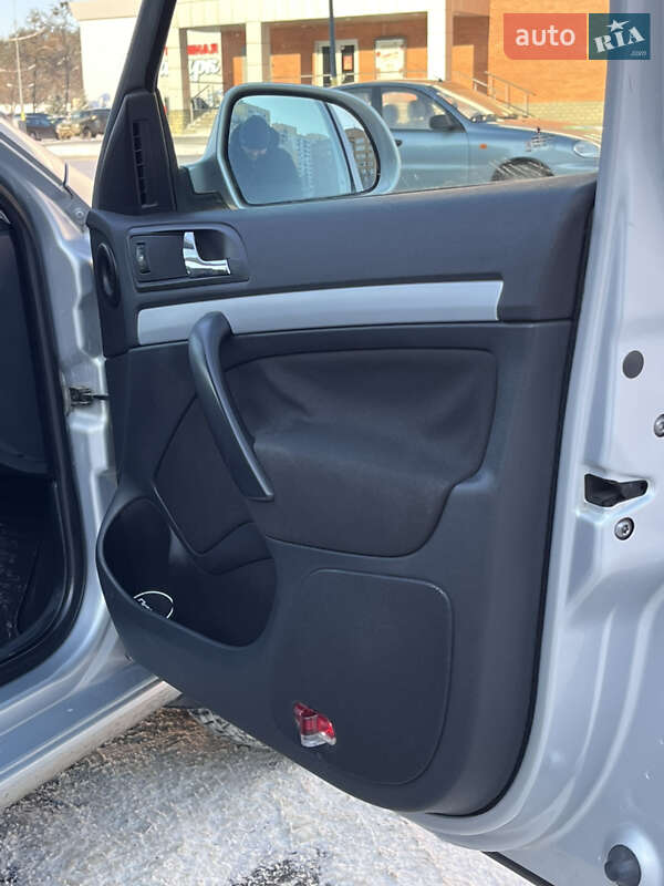 Лифтбек Skoda Octavia 2011 в Броварах