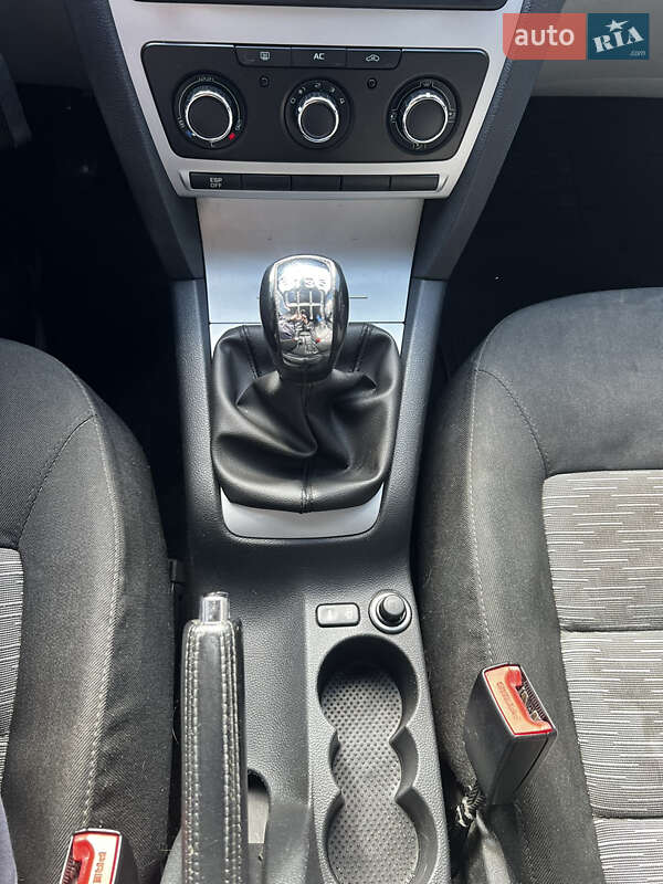 Универсал Skoda Octavia 2009 в Луцке фото 32 Универсал Skoda Octavia 2009 в Луцке