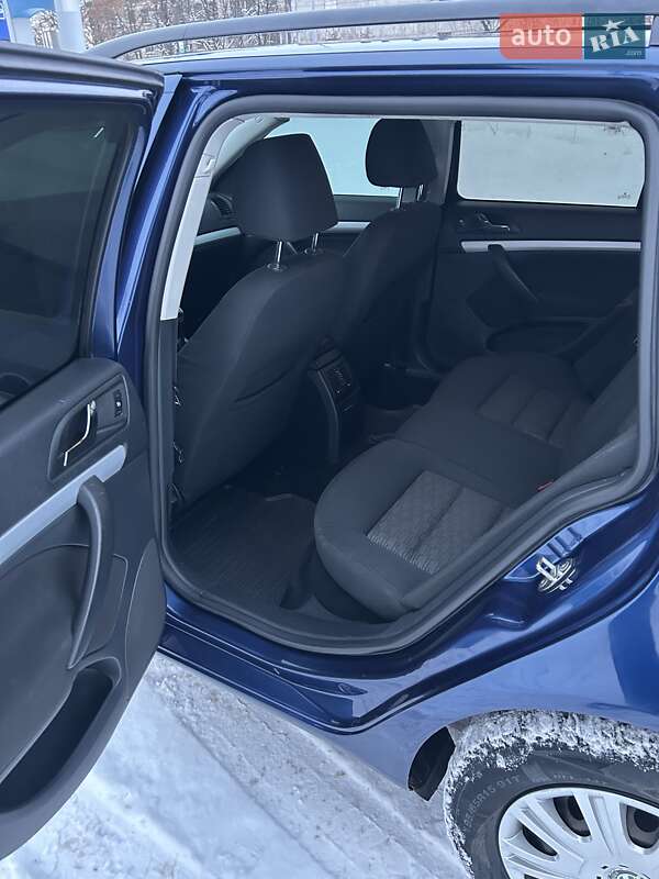 Универсал Skoda Octavia 2011 в Чернигове