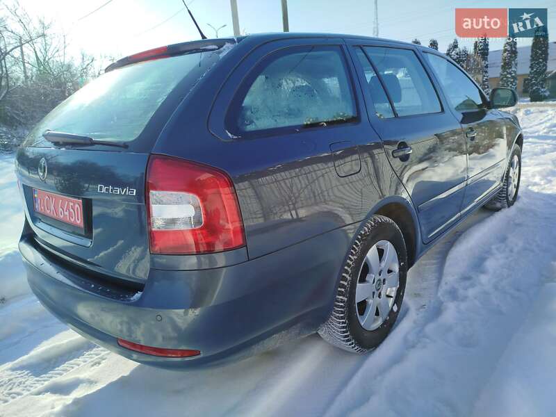Универсал Skoda Octavia 2009 в Дунаевцах