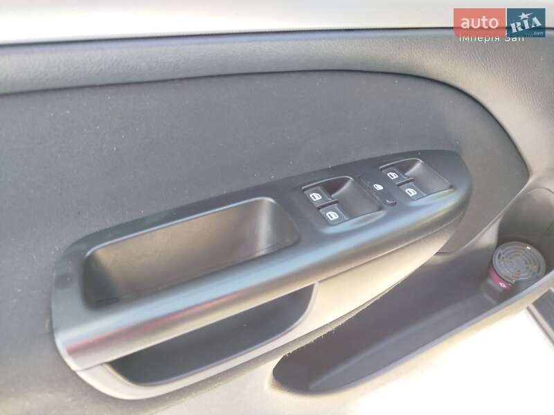 Универсал Skoda Octavia 2009 в Дунаевцах