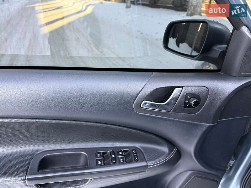 Лифтбек Skoda Octavia 2005 в Днепре