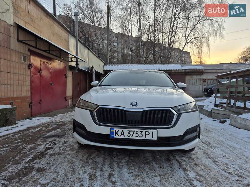 Ліфтбек Skoda Octavia 2021 в Черкасах