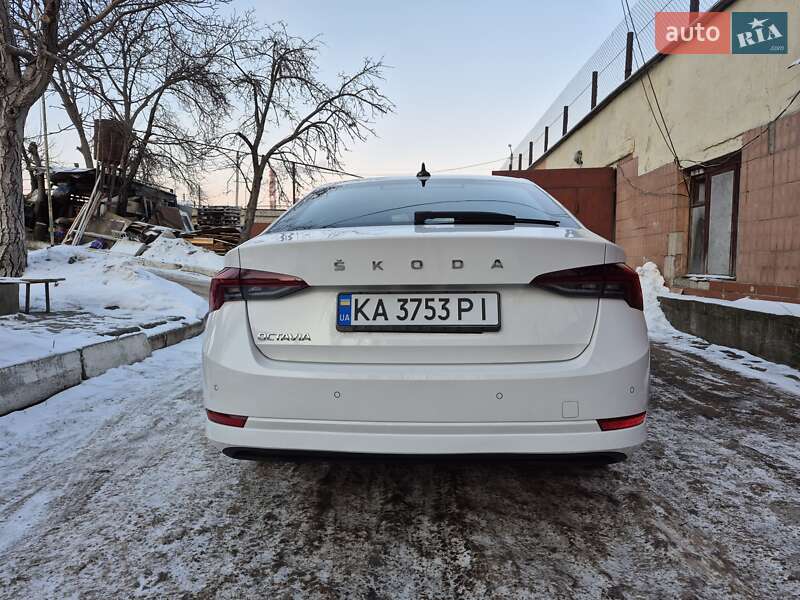 Ліфтбек Skoda Octavia 2021 в Черкасах