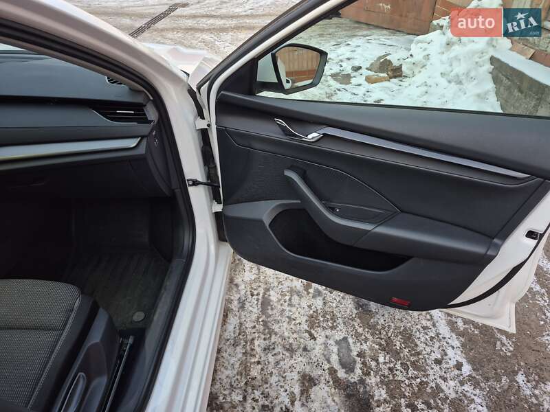 Ліфтбек Skoda Octavia 2021 в Черкасах