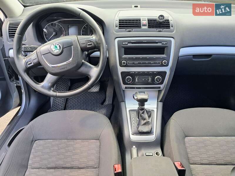Универсал Skoda Octavia 2010 в Киеве фото 4 Универсал Skoda Octavia 2010 в Киеве