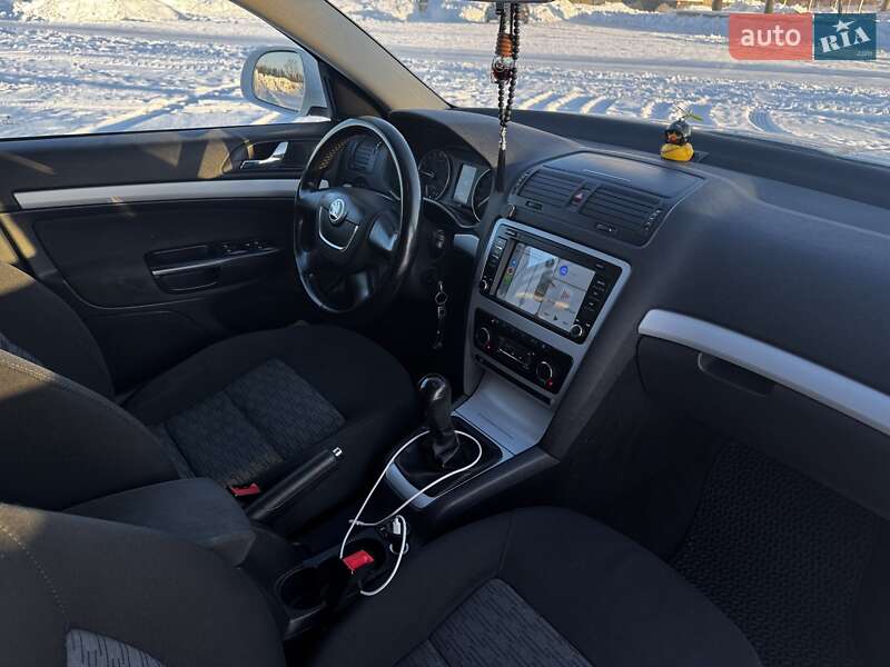 Универсал Skoda Octavia 2009 в Почаеве фото 24 Универсал Skoda Octavia 2009 в Почаеве