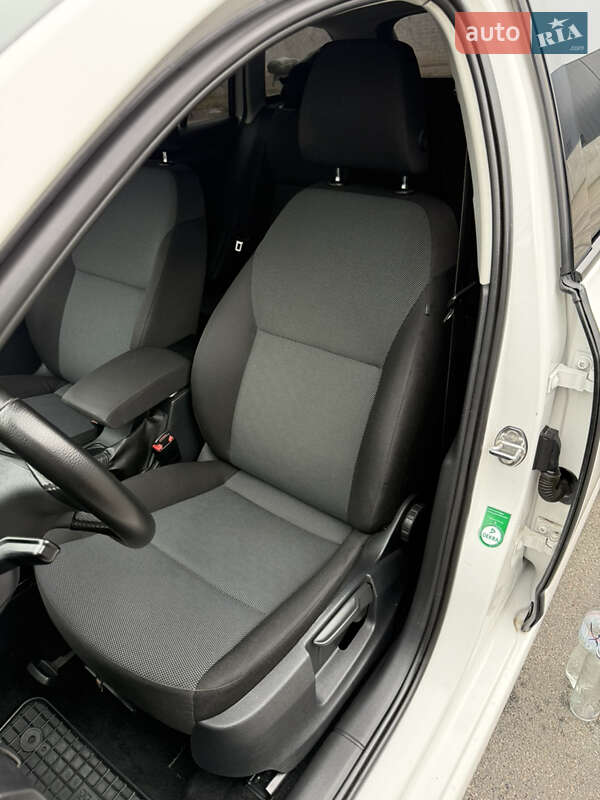 Универсал Skoda Octavia 2013 в Киеве фото 12 Универсал Skoda Octavia 2013 в Киеве