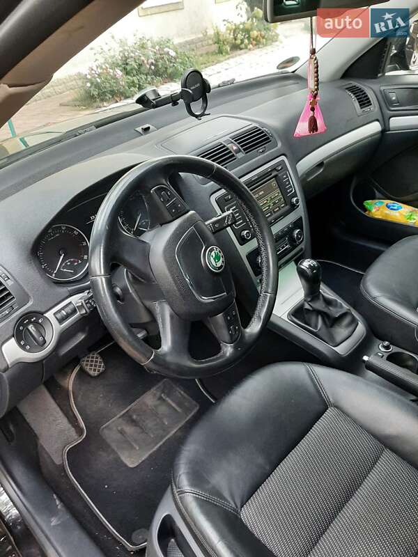 Универсал Skoda Octavia 2010 в Овруче