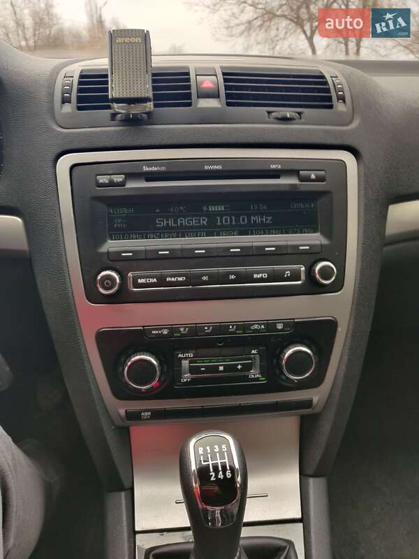 Лифтбек Skoda Octavia 2009 в Глееватке