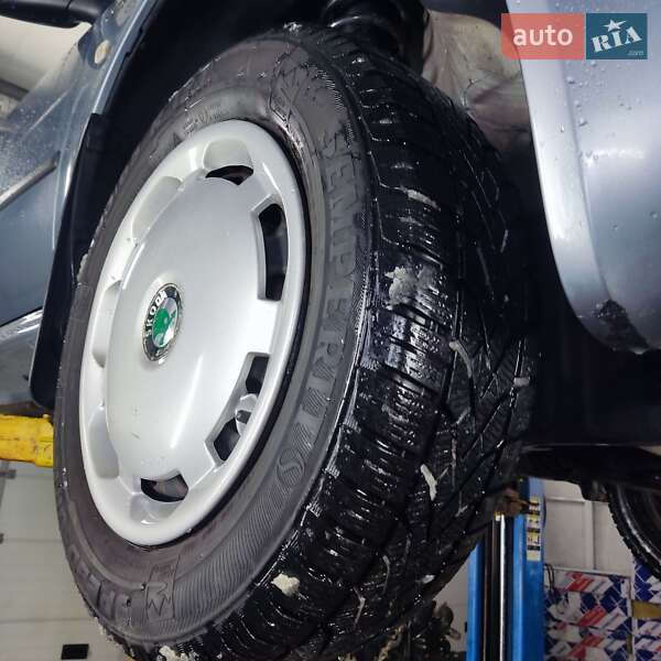 Лифтбек Skoda Octavia 2003 в Хмельницком