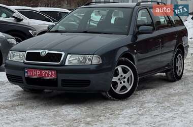 Універсал Skoda Octavia 2004 в Чернігові