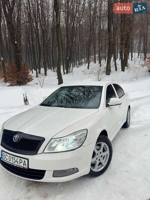 Лифтбек Skoda Octavia 2010 в Львове фото 2 Лифтбек Skoda Octavia 2010 в Львове