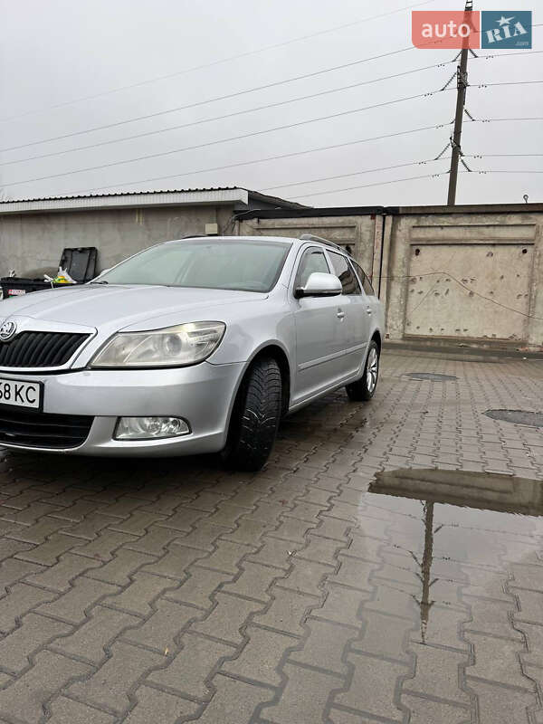 Универсал Skoda Octavia 2009 в Киеве фото 3 Универсал Skoda Octavia 2009 в Киеве