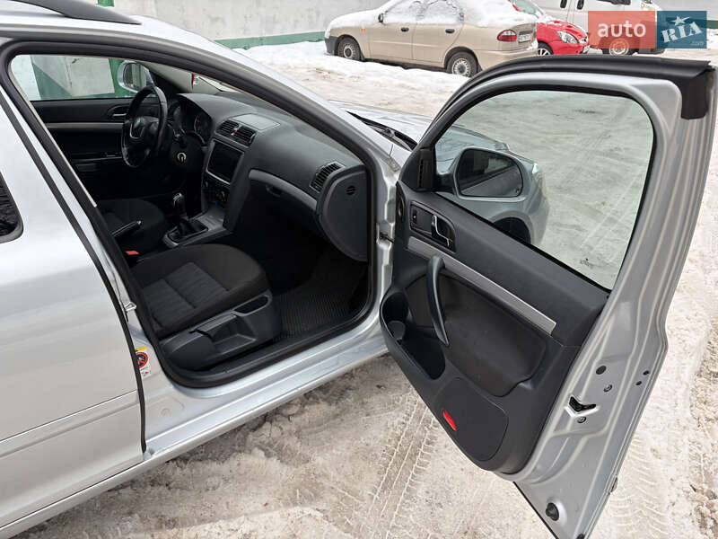 Универсал Skoda Octavia 2012 в Виннице