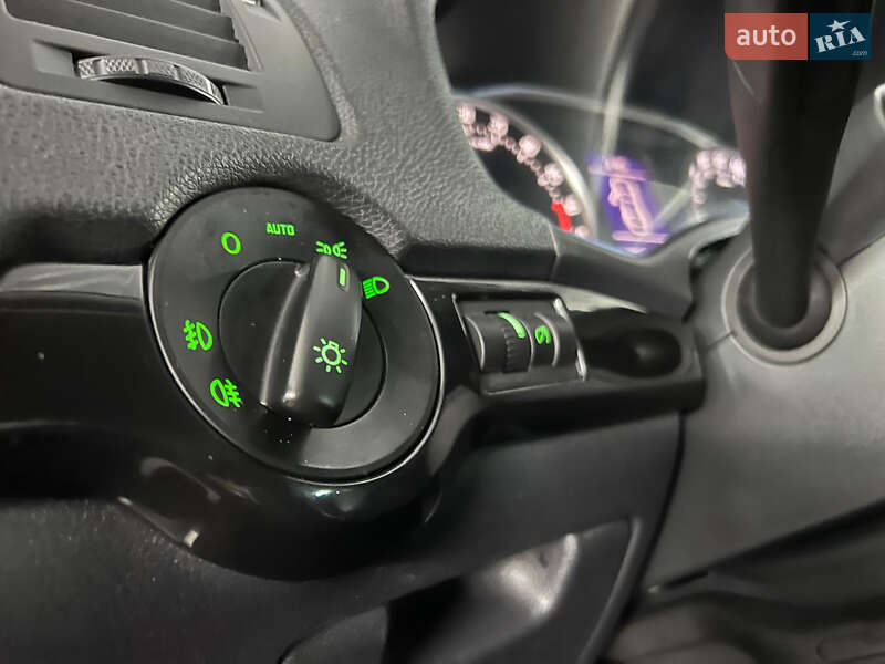 Универсал Skoda Octavia 2012 в Чернигове