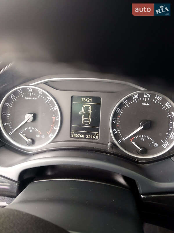 Универсал Skoda Octavia 2012 в Чернигове