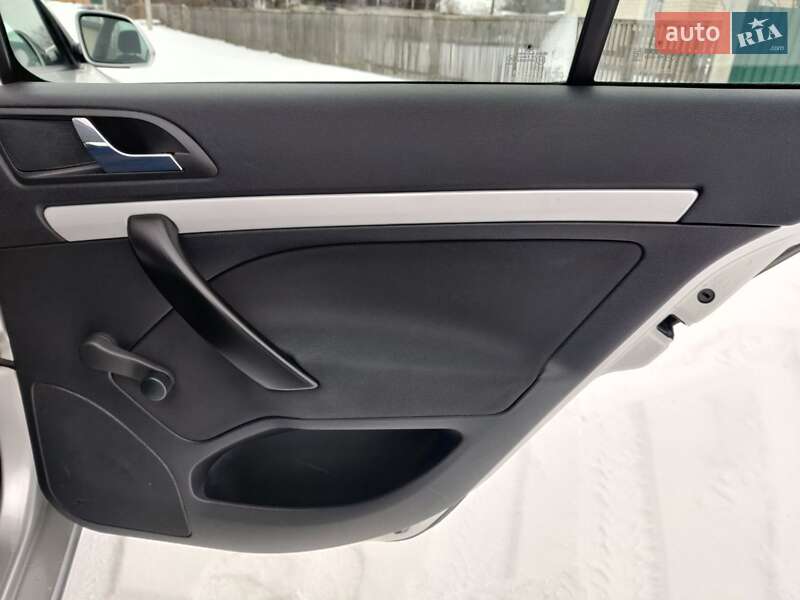 Лифтбек Skoda Octavia 2006 в Барышевке фото 28 Лифтбек Skoda Octavia 2006 в Барышевке