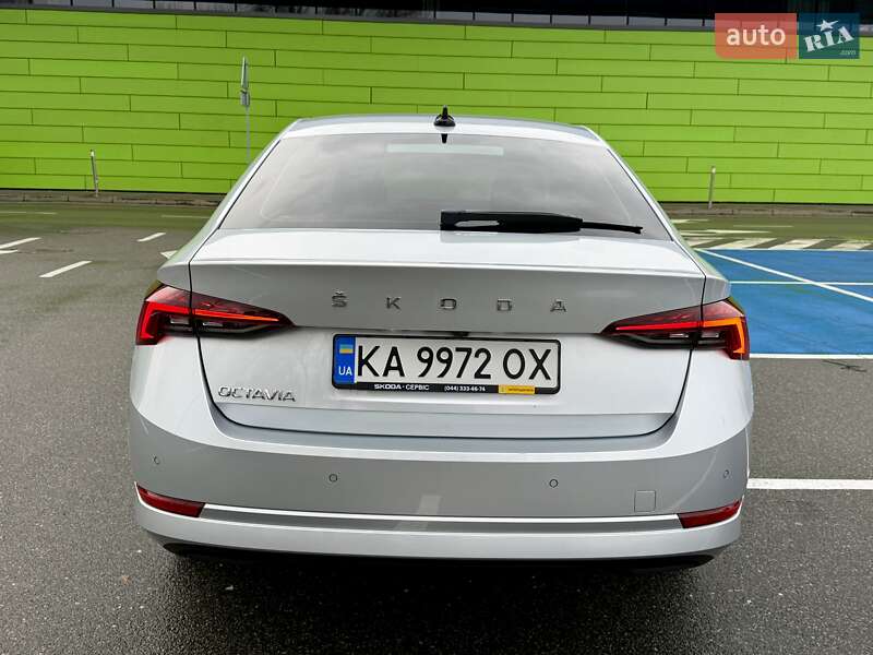 Лифтбек Skoda Octavia 2022 в Киеве