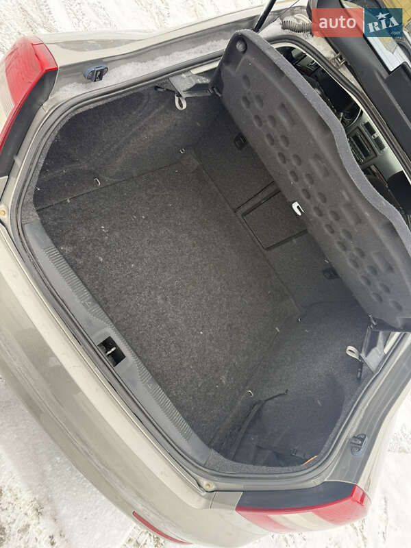 Лифтбек Skoda Octavia 2012 в Киеве