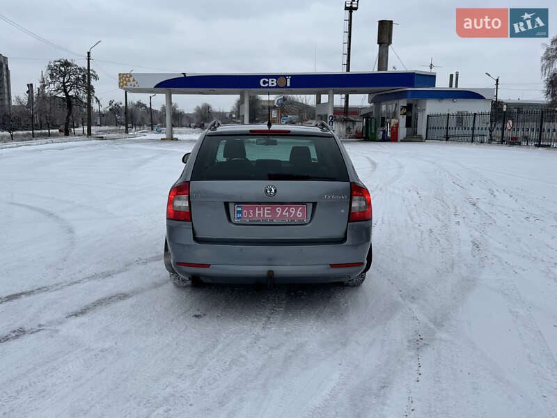 Универсал Skoda Octavia 2012 в Полтаве