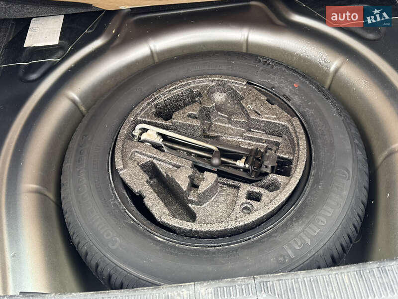 Универсал Skoda Octavia 2012 в Полтаве