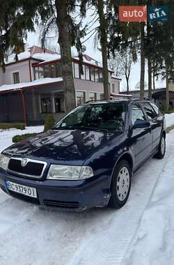 Универсал Skoda Octavia 2001 в Городке