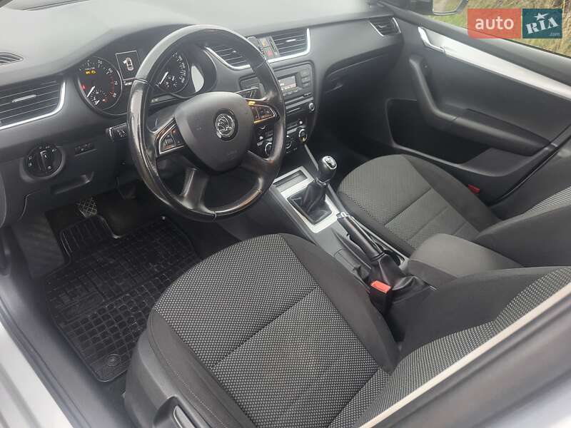 Лифтбек Skoda Octavia 2013 в Ямполе