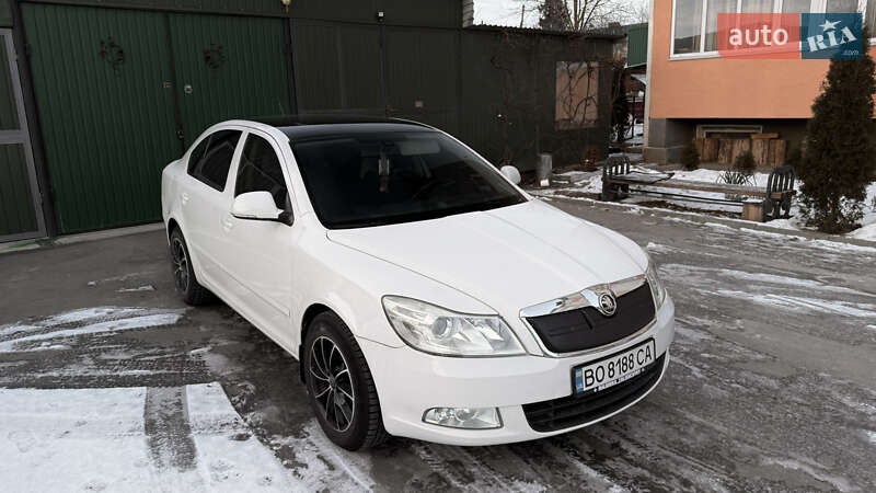Лифтбек Skoda Octavia 2010 в Залещиках