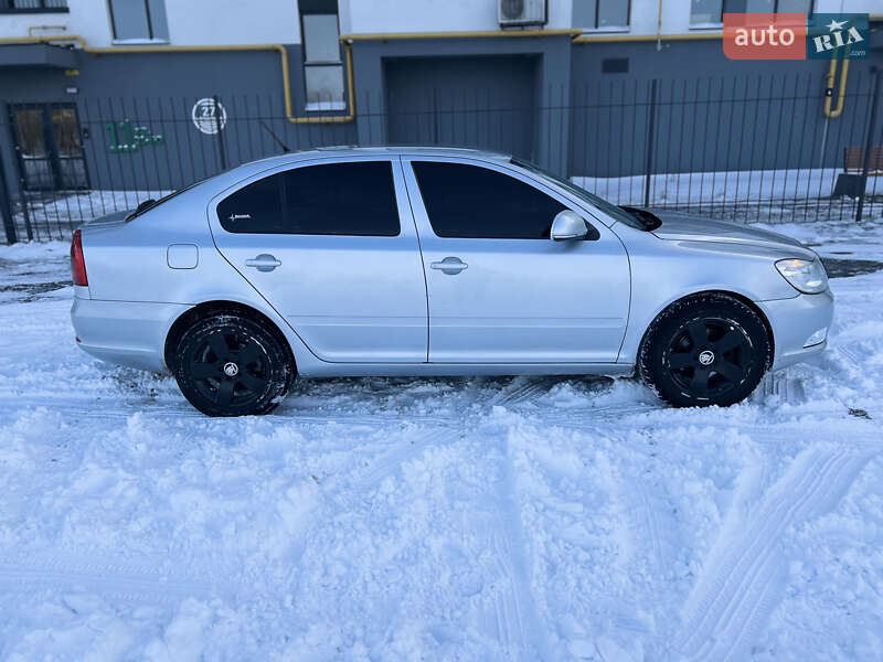 Лифтбек Skoda Octavia 2011 в Черкассах