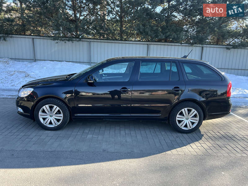 Универсал Skoda Octavia 2011 в Луцке