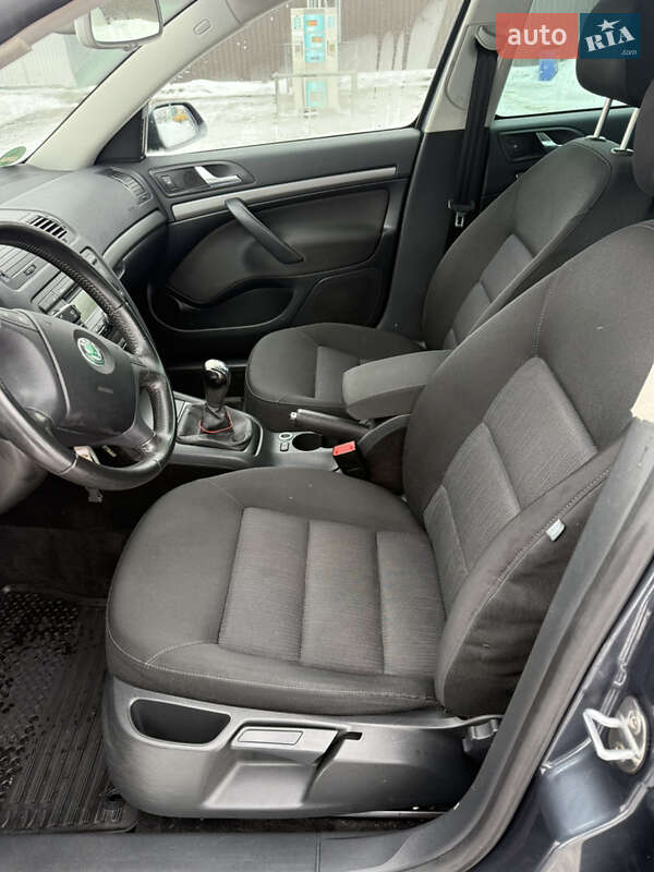 Универсал Skoda Octavia 2006 в Нововолынске